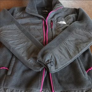 North Face!! Ladies M fleece! Casual, comfy!